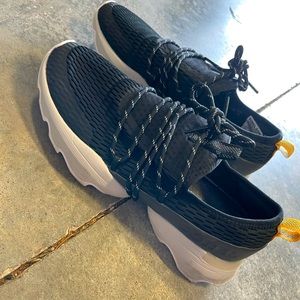 Sorel sneakers size 8.5.